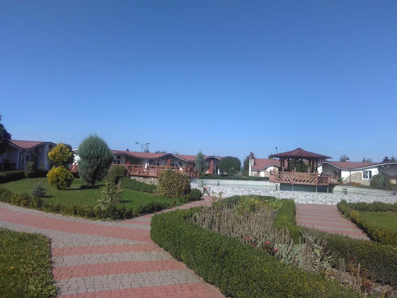 Грк Золота Підкова Motel Chupyra Ngoại thất bức ảnh