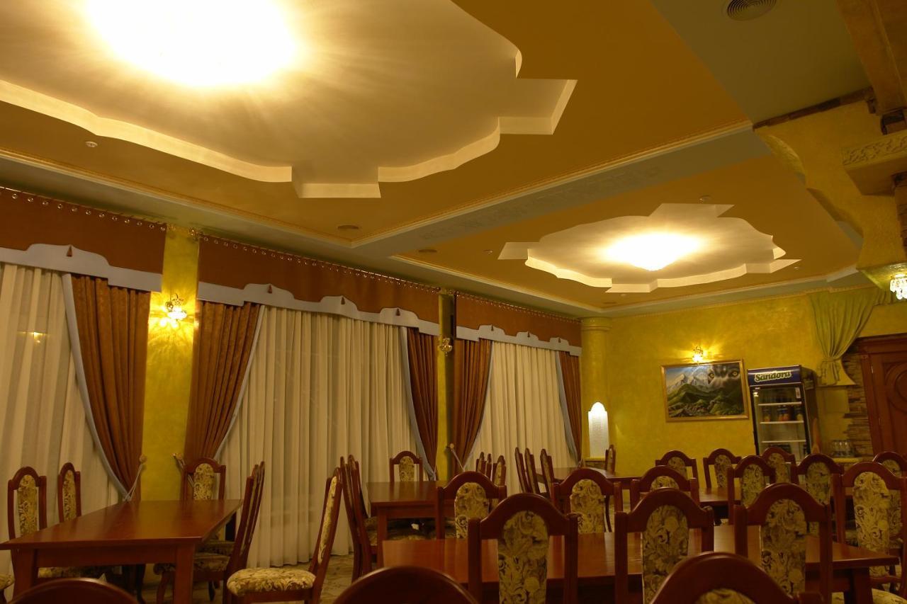 Грк Золота Підкова Motel Chupyra Ngoại thất bức ảnh