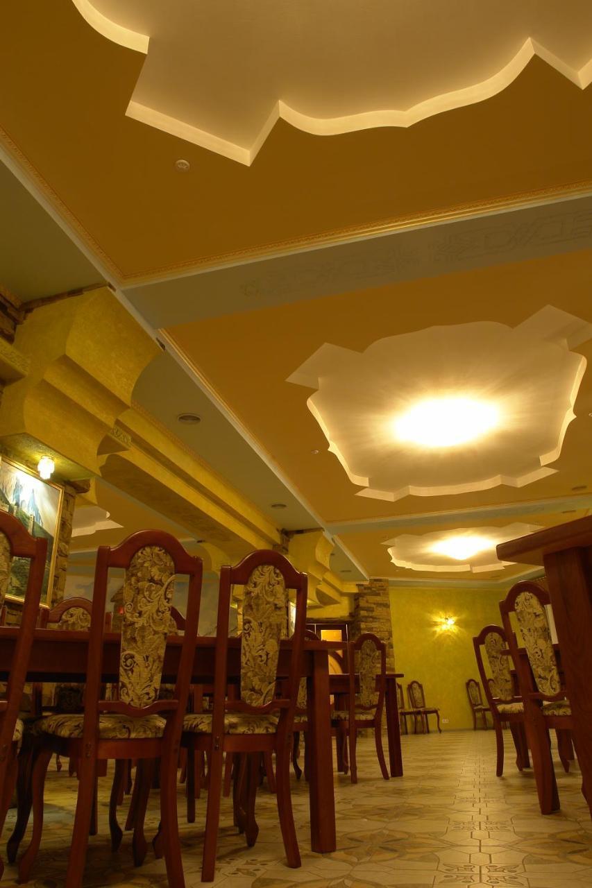 Грк Золота Підкова Motel Chupyra Ngoại thất bức ảnh