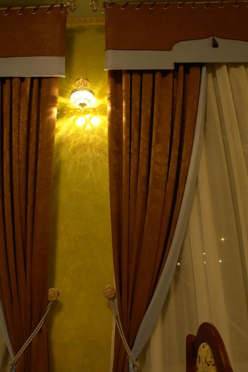 Грк Золота Підкова Motel Chupyra Ngoại thất bức ảnh